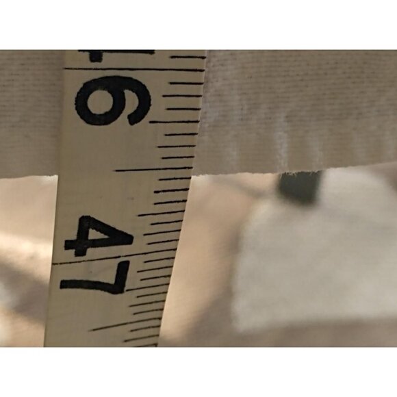 Vintage Cotton Tablecloth W/Floral &Vase Design Pink Green White 46-1/2"x48-1/2" - Picture 3 of 9